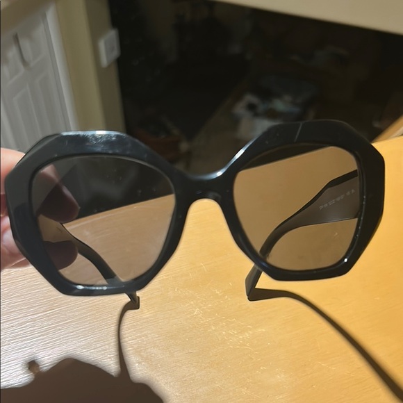 Prada Black Oversized Cat-Eye Glasses - Picture 11 of 13